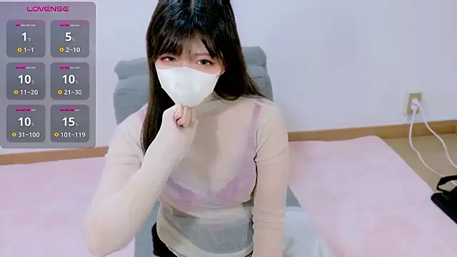 hinachuuu  D online show from November 19, 2025, 9:09 am