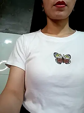 Vyvyy06 online show from December 2, 2025, 3:56 am