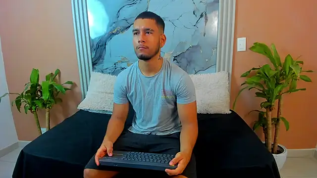 Snapshot of chatting on November 13, 2025, 11:09 am online show from November 13, 2025, 11:09 am