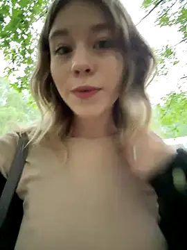 Snapshot of Mimiumuy chatting on September 16, 2025, 2:29 pm Mimiumuy online show from September 16, 2025, 2:29 pm