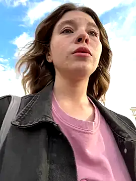 Snapshot of Mimiumuy chatting on September 17, 2025, 2:08 pm Mimiumuy online show from September 17, 2025, 2:08 pm