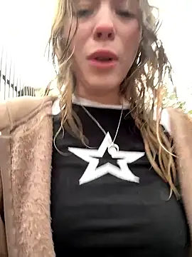 Snapshot of Mimiumuy chatting on September 23, 2025, 1:58 pm Mimiumuy online show from September 23, 2025, 1:58 pm