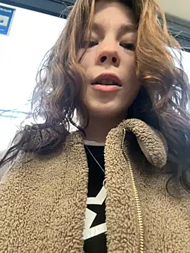 Snapshot of Mimiumuy chatting on October 18, 2025, 2:18 pm Mimiumuy online show from October 18, 2025, 2:18 pm