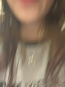 Snapshot of Mimiumuy chatting on November 6, 2025, 2:40 pm Mimiumuy online show from November 6, 2025, 2:40 pm