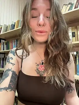 Mimiumuy online show from April 4, 2026, 6:38 pm