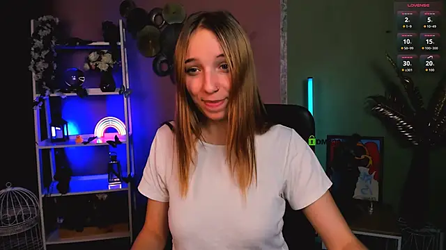 Snapshot of keylas_moan chatting on December 2, 2025, 3:29 pm keylas moan online show from December 2, 2025, 3:29 pm