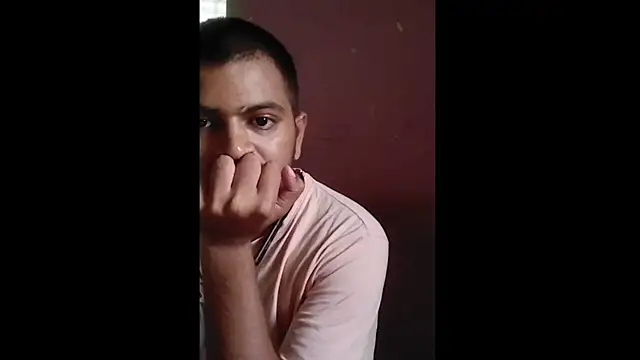 Snapshot of riyamore9623 chatting on September 18, 2025, 10:28 am riyamore9623 online show from September 18, 2025, 10:28 am