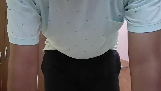 Snapshot of riyamore9623 chatting on November 2, 2025, 5:54 am riyamore9623 online show from November 2, 2025, 5:54 am