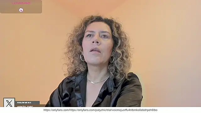 Snapshot of Paty_chic chatting on October 28, 2025, 1:36 pm Paty chic online show from October 28, 2025, 1:36 pm