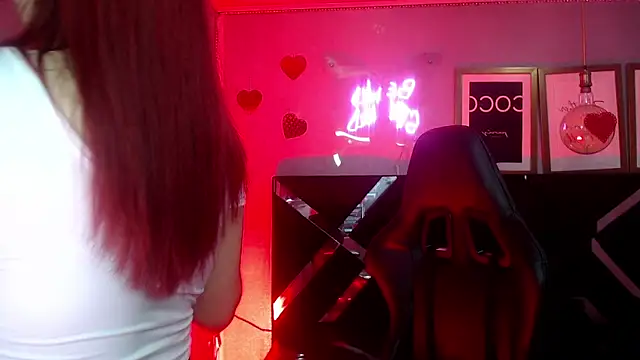 Snapshot of Red_Bunny_v chatting on May 28, 2026, 1:08 pm Red Bunny v online show from May 28, 2026, 1:08 pm
