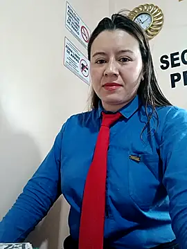 Snapshot of Hannah-colx chatting on April 17, 2026, 4:10 pm Hannah-colx online show from April 17, 2026, 4:10 pm