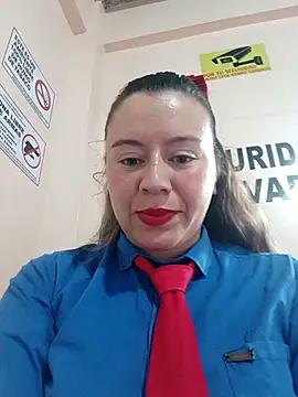 Snapshot of Hannah-colx chatting on May 5, 2026, 1:52 pm Hannah-colx online show from May 5, 2026, 1:52 pm