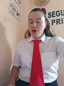 Snapshot of Hannah-colx chatting on May 15, 2026, 3:30 pm Hannah-colx online show from May 15, 2026, 3:30 pm