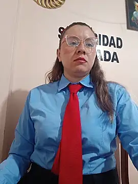 Snapshot of Hannah-colx chatting on May 21, 2026, 1:07 pm Hannah-colx online show from May 21, 2026, 1:07 pm