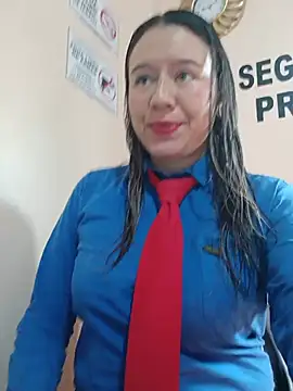 Snapshot of Hannah-colx chatting on May 25, 2026, 2:12 pm Hannah-colx online show from May 25, 2026, 2:12 pm