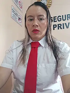 Snapshot of Hannah-colx chatting on May 30, 2026, 4:37 pm Hannah-colx online show from May 30, 2026, 4:37 pm