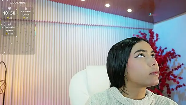 GiaNovak online show from October 14, 2025, 11:33 am