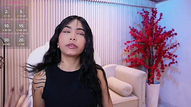 GiaNovak online show from October 24, 2025, 12:34 pm