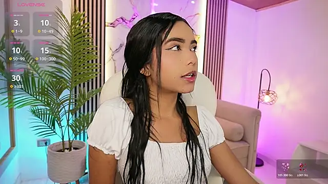 GiaNovak online show from November 15, 2025, 1:29 pm