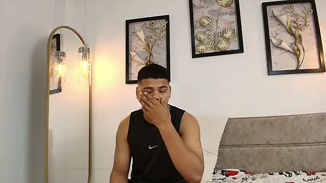 Snapshot of DannySamm chatting on October 12, 2025, 12:04 pm DannySamm online show from October 12, 2025, 12:04 pm