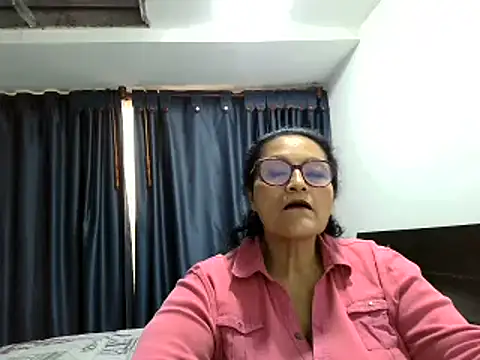  Cristal online show from December 4, 2025, 8:39 pm