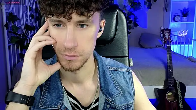 mark caron online show from November 27, 2025, 8:33 pm