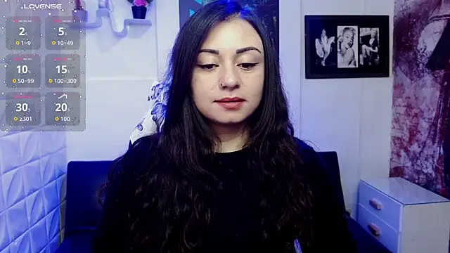 Eva Roussell online show from October 24, 2025, 2:35 pm