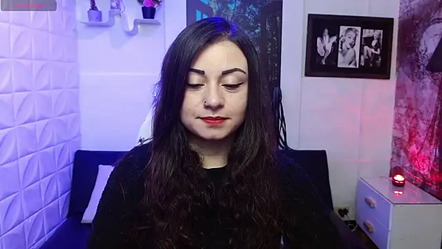 Eva Roussell online show from October 31, 2025, 2:29 pm