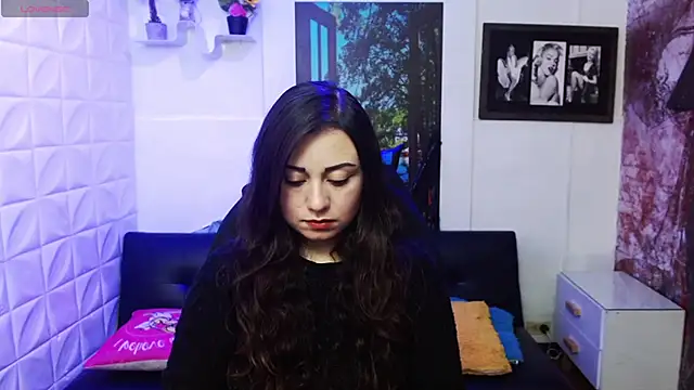 Eva Roussell online show from November 5, 2025, 2:50 pm