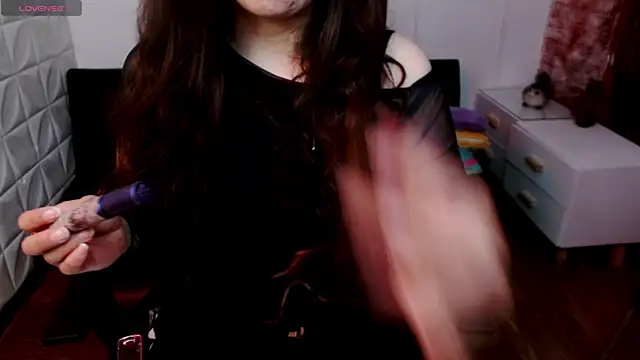 Eva Roussell online show from April 13, 2026, 2:22 pm