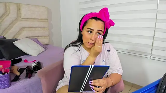  adahara queen online show from September 10, 2025, 4:01 am