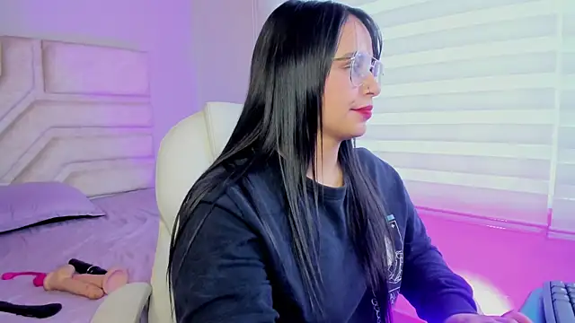  adahara queen online show from September 19, 2025, 3:45 pm