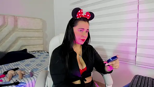  adahara queen online show from October 16, 2025, 4:24 am