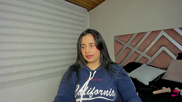  adahara queen online show from November 6, 2025, 4:57 am