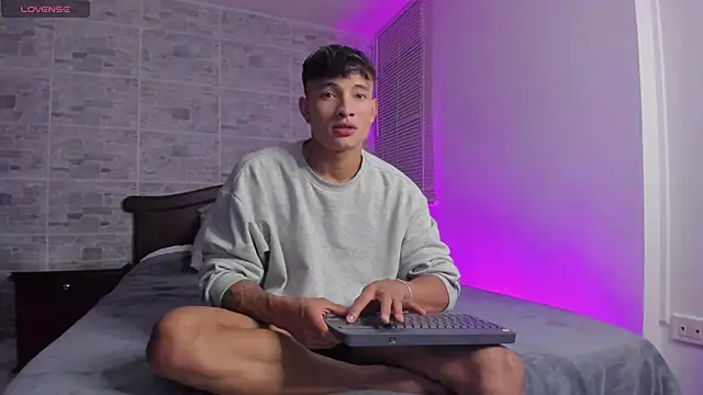 DavisFirb online show from October 19, 2025, 2:01 am