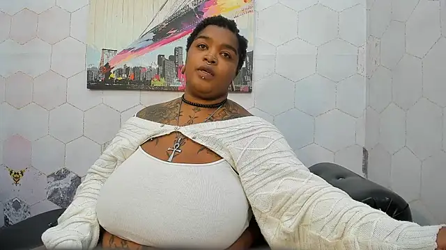 Anaa Fuentess online show from July 8, 2026, 11:37 am