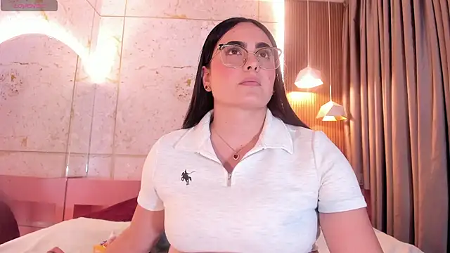 sofiiacarson online show from May 21, 2026, 8:16 pm