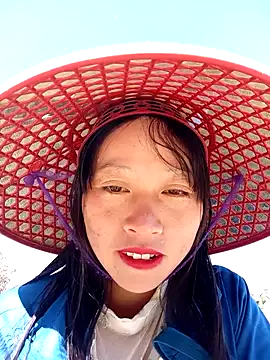 Snapshot of tcm-cute chatting on December 19, 2025, 5:03 am tcm-cute online show from December 19, 2025, 5:03 am