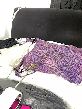 Snapshot of Gabrielle_Sexy94 chatting on April 10, 2026, 11:42 pm Gabrielle Sexy94 online show from April 10, 2026, 11:42 pm