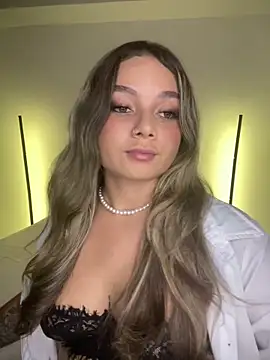 AnnyLopezzz  online show from September 13, 2025, 1:16 am