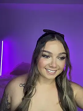 AnnyLopezzz  online show from November 7, 2025, 5:29 am