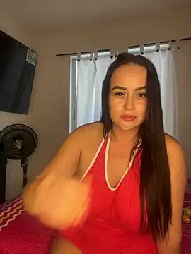 kattywil online show from April 14, 2026, 9:32 pm