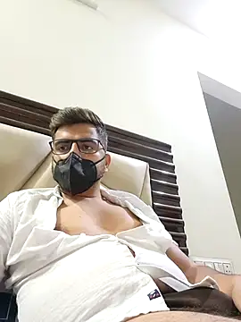 LoveGuruRA online show from September 15, 2025, 3:01 pm