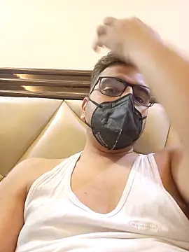 LoveGuruRA online show from November 11, 2025, 6:41 pm