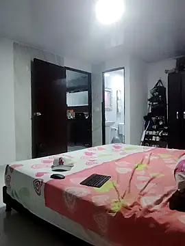 Perropa online show from March 16, 2026, 11:53 pm