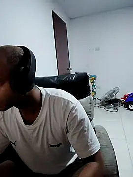 Perropa online show from April 12, 2026, 3:55 am