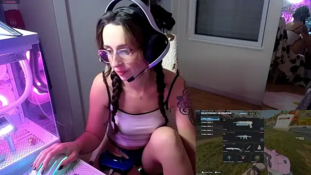 CornetDeGlace online show from April 13, 2026, 4:23 pm