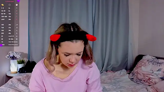 AliaBuerstatte online show from December 1, 2025, 6:07 am