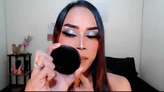 Lessandra Lust online show from September 13, 2025, 2:50 pm