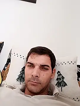 Snapshot of Michael9134 chatting on December 18, 2025, 9:15 am Michael9134 online show from December 18, 2025, 9:15 am